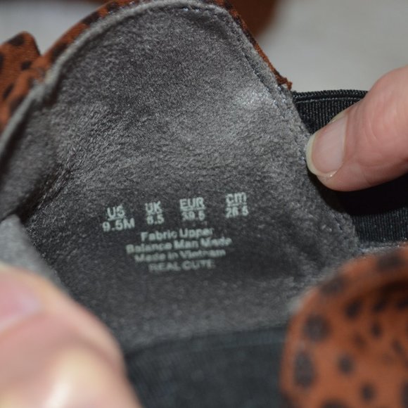 Dr. Scholl's Lugged Sole Cushioned Insole Chelsea Boots - Picture 2 of 3